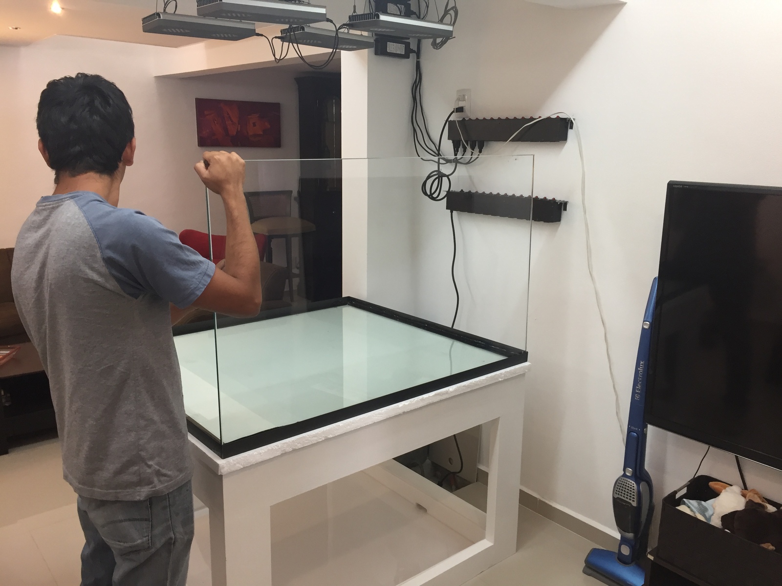 Más de 1000 litros - Cubo 1000l Acorral | Club Acuarios Marinos